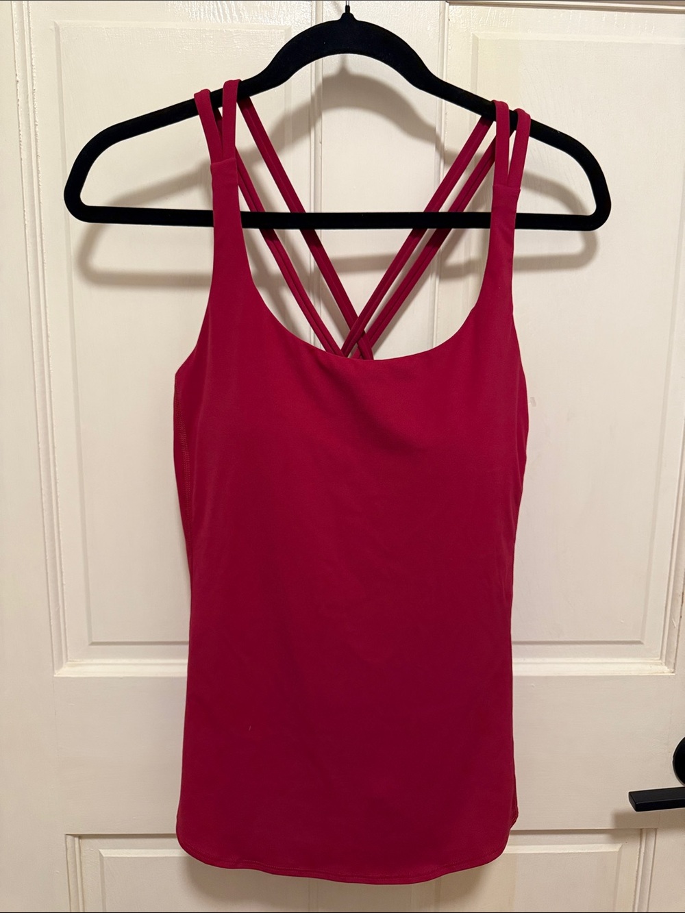 HALARA Ultrasculpt Crossback Camisole Tank Top in Deep Berry - M